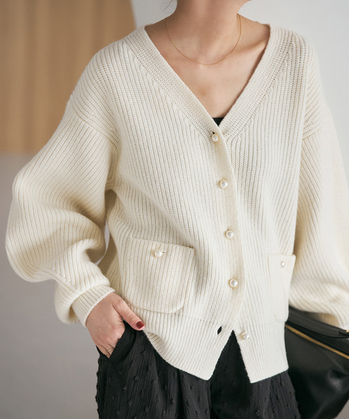 Spick & Span（スピックアンドスパン）の「《WEB限定》パール畦ニットカーディガン（カーディガン/ボレロ・レディース・ホワイト/チャコールグレー・FREE）」の20枚目の写真