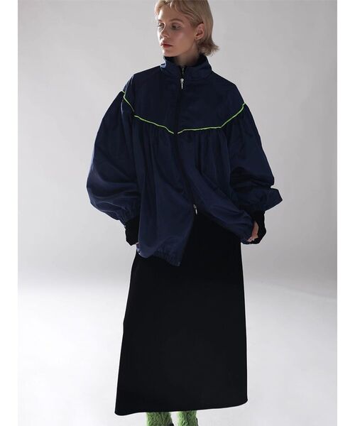 :ETHROF(イーサオブ)の「PIPING BALLOON BLOUSON(その他アウター・レディース・ブラック/ネイビー・MEDIUM)」の3枚目の写真