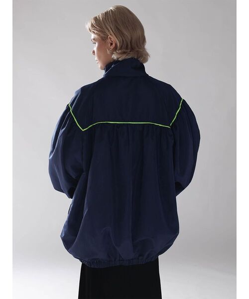 :ETHROF(イーサオブ)の「PIPING BALLOON BLOUSON(その他アウター・レディース・ブラック/ネイビー・MEDIUM)」の7枚目の写真