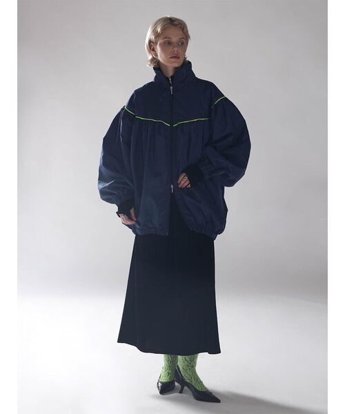 :ETHROF(イーサオブ)の「PIPING BALLOON BLOUSON(その他アウター・レディース・ブラック/ネイビー・MEDIUM)」の8枚目の写真