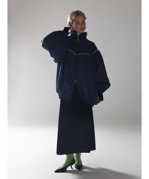 :ETHROF(イーサオブ)の「PIPING BALLOON BLOUSON(その他アウター・レディース・ブラック/ネイビー・MEDIUM)」の21枚目の写真