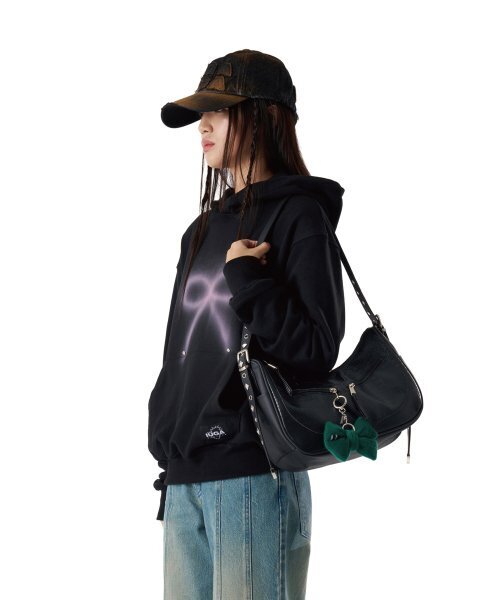 IUGAMAKARAS(イウガマカラス)の「Studded Ribbon Hoodie (Black)(パーカー・レディース・その他・2/1)」の3枚目の写真