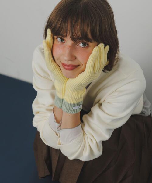 SMELLY（スメリー）の「バイカラーホールタッチグローブ（手袋・レディース・イエロー/レッド/ブラック/グレー・-）」の22枚目の写真
