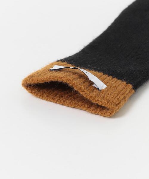 SMELLY（スメリー）の「バイカラーホールタッチグローブ（手袋・レディース・イエロー/レッド/ブラック/グレー・-）」の5枚目の写真