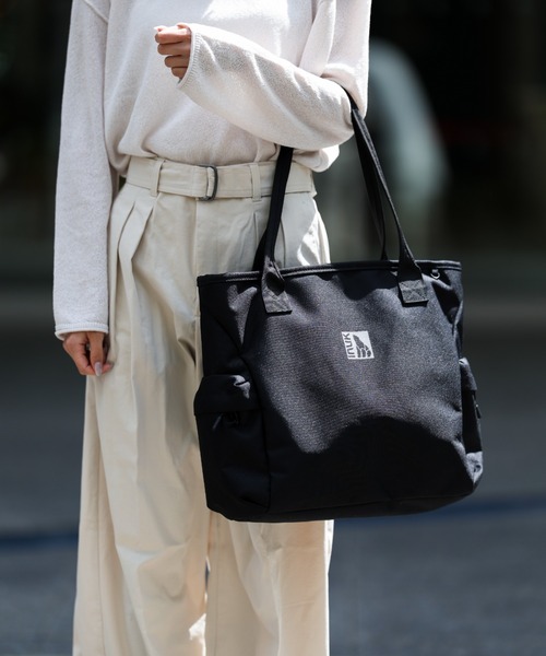 INUK（イヌーク）の「【INUK】INTONE（トートバッグ・レディース・グレー系その他/ブラック/カーキ・ONE SIZE）」の9枚目の写真