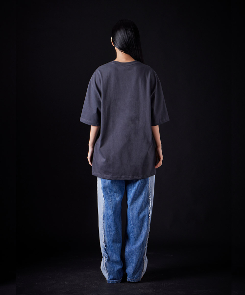 ASTRAL PROJECTION（アストラルプロジェクション）の「[オーバーサイズ]リズン 13番手 コットン ラウンドネック 半袖Tシャツ_チャコール（Tシャツ/カットソー・メンズ・その他・X-LARGE/XX-LARGE/LARGE/MEDIUM）」の5枚目の写真