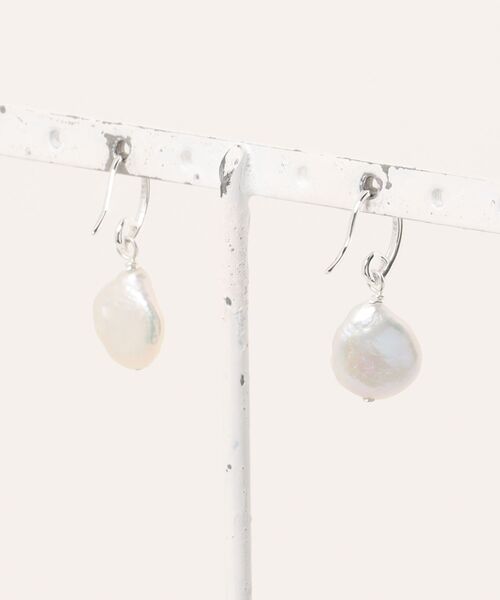 novice（ノーヴィス）の「【novice】 Baroque Pearl Hook Pierce［Silver925］（ピアス（両耳用）・レディース・シルバー・FREE）」の7枚目の写真