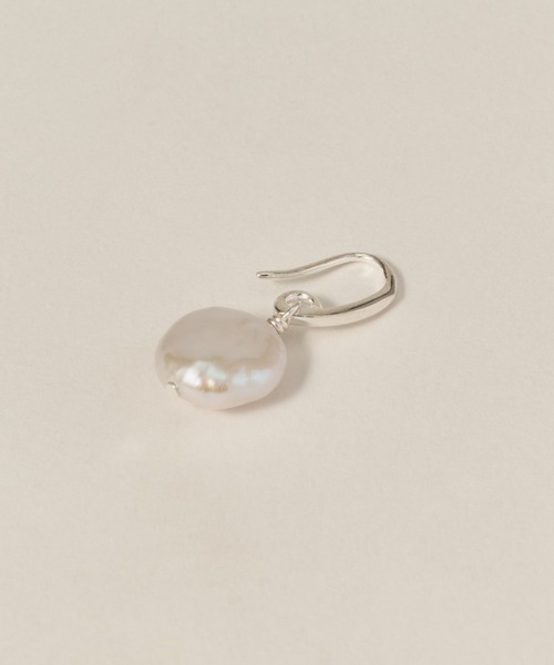 novice（ノーヴィス）の「【novice】 Baroque Pearl Hook Pierce［Silver925］（ピアス（両耳用）・レディース・シルバー・FREE）」の6枚目の写真