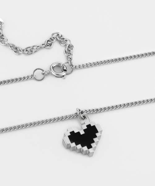 NONENON（ノンノン）の「MINI PIXEL LOVE NEC SILVER925（ネックレス・レディース・その他・SMALL/MEDIUM/LARGE）」の5枚目の写真