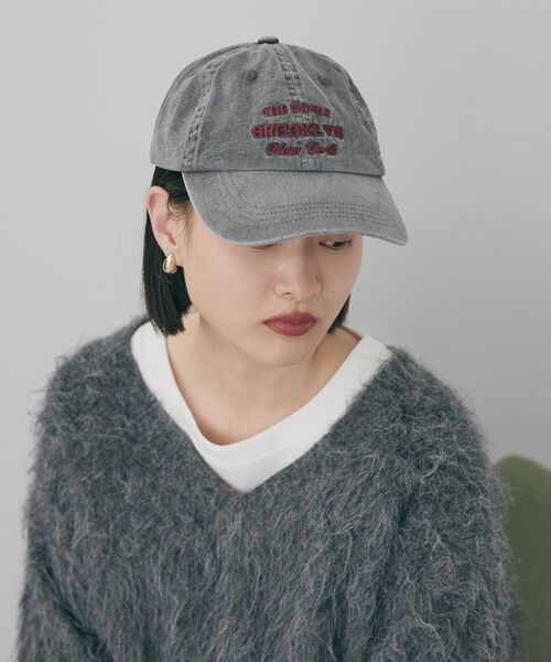 AMERICAN HOLIC(アメリカンホリック)の「刺繍ロゴピグメントキャップ(キャップ・レディース・チャコールグレー/ブラウン・FREE)」の1枚目の写真