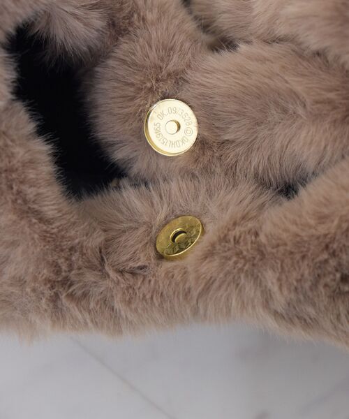 ems excite（エムズエキサイト）の「Fファーバッグ（ハンドバッグ・レディース・ピンク/ブラウン/オフホワイト・ONE SIZE）」の5枚目の写真