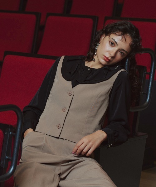 Callarus(カラルス)の「<単品>パウダークロスフロントフリルデザインブラウス〔Callarus〕(シャツ/ブラウス・レディース・ブラック/オフホワイト・S/M/L/LL/3L)」の6枚目の写真