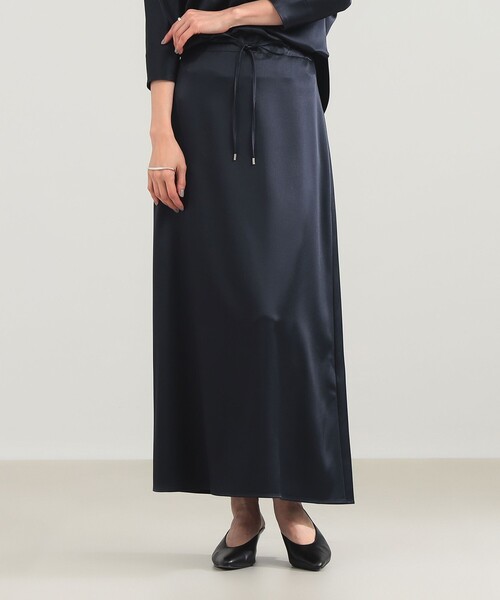 Demi-Luxe BEAMS（デミルクス ビームス）の「【4/2値下げ】トリアセ ポリエステル フラットサテン スカート（スカート・レディース・ベージュ/ネイビー・36/38）」の3枚目の写真