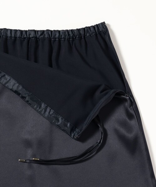 Demi-Luxe BEAMS（デミルクス ビームス）の「【4/2値下げ】トリアセ ポリエステル フラットサテン スカート（スカート・レディース・ベージュ/ネイビー・36/38）」の10枚目の写真