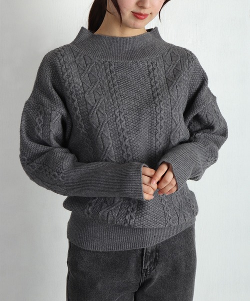 WESTSEA（ウエストシー）の「オフショルダー ケーブルニット（ニット/セーター・レディース・カーキ/ブラック/グレー/キャメル・FREE）」の3枚目の写真