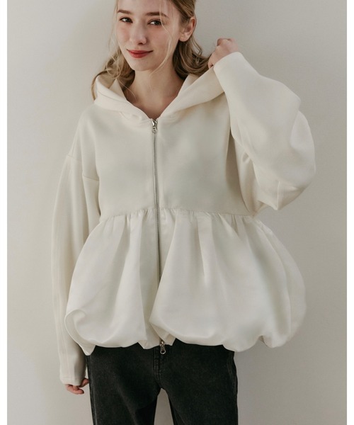 moi tytto(モイテュット)の「バルーンスウェットパーカー(パーカー・レディース・ナチュラル/グレー/ブラック・FREE)」の3枚目の写真