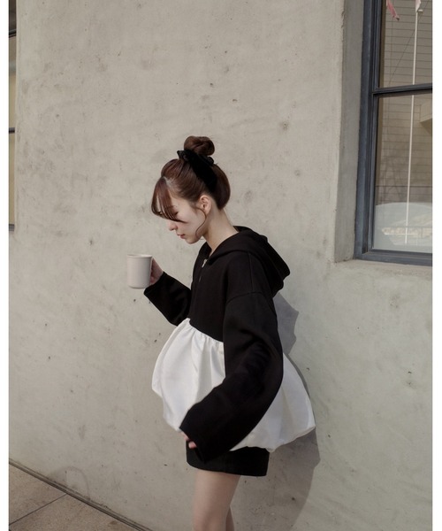 moi tytto(モイテュット)の「バルーンスウェットパーカー(パーカー・レディース・ナチュラル/グレー/ブラック・FREE)」の5枚目の写真