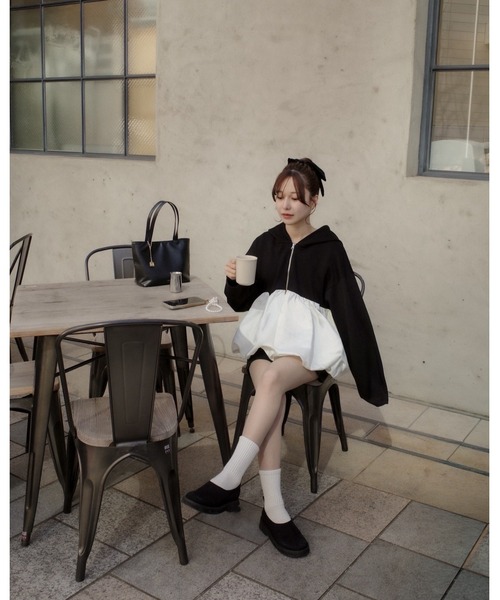 moi tytto(モイテュット)の「バルーンスウェットパーカー(パーカー・レディース・ナチュラル/グレー/ブラック・FREE)」の8枚目の写真