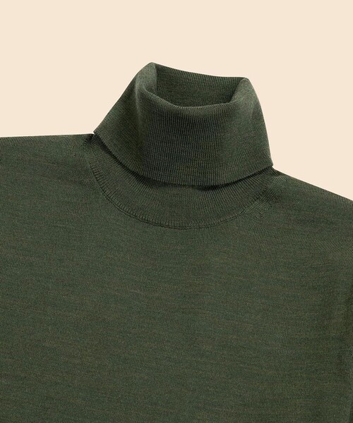 BROOKS BROTHERS(ブルックスブラザーズ)の「メリノウール タートルネックセーター(ニット/セーター・レディース・ダークグリーン・MEDIUM/LARGE/X-SMALL)」の6枚目の写真