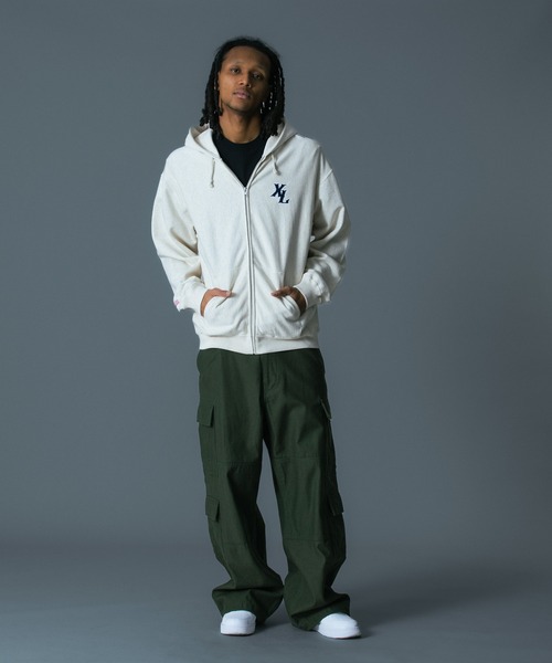 Champion（チャンピオン）の「XLARGE×Champion ZIPUP HOODED SWEATSHIRT（パーカー・メンズ・ブラウン/ブラック/アッシュ/パープル・S/XL/L/M）」の5枚目の写真