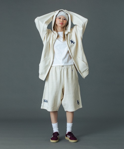 Champion（チャンピオン）の「XLARGE×Champion ZIPUP HOODED SWEATSHIRT（パーカー・メンズ・ブラウン/ブラック/アッシュ/パープル・S/XL/L/M）」の8枚目の写真