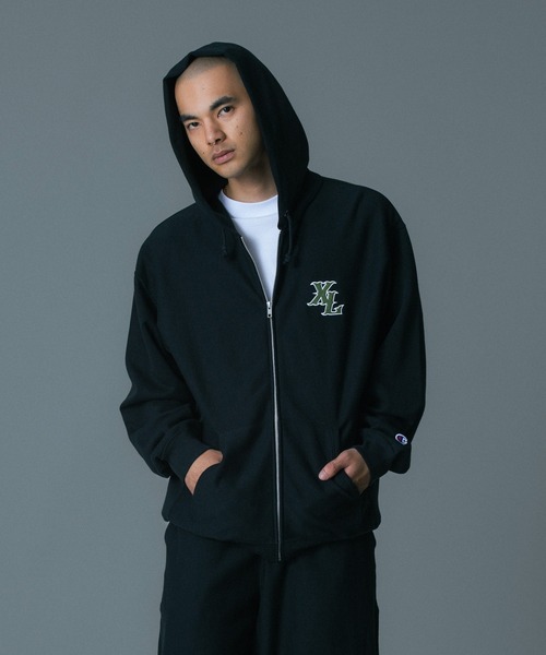 Champion（チャンピオン）の「XLARGE×Champion ZIPUP HOODED SWEATSHIRT（パーカー・メンズ・ブラウン/ブラック/アッシュ/パープル・S/XL/L/M）」の19枚目の写真