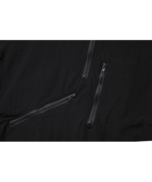 URBAN PLAYERS(アーバンプレイヤーズ)の「サラアノラックジャケット (ブラック)(ナイロンジャケット・レディース・ブラック・MEDIUM/LARGE)」の2枚目の写真