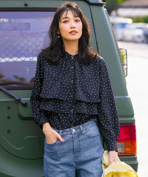 ANY SIS(エニィスィス)の「ラッフルレイヤード ブラウス(シャツ/ブラウス・レディース・スカイブルー系1/アイボリー系5/オレンジ系1/ネイビー系5・MEDIUM)」の7枚目の写真