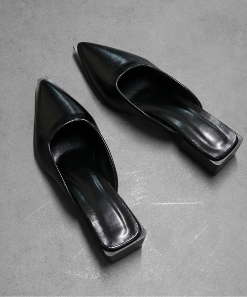 THE CELL.(ザセルドット)の「ポインテッドトゥミュールサンダル POINTED TOE MULE SANDALS(サンダル・レディース・ブラウン/ブラック・37/39/35)」の8枚目の写真