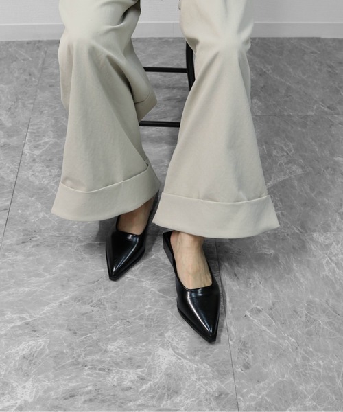 THE CELL.(ザセルドット)の「ポインテッドトゥミュールサンダル POINTED TOE MULE SANDALS(サンダル・レディース・ブラウン/ブラック・37/39/35)」の13枚目の写真
