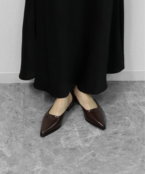THE CELL.(ザセルドット)の「ポインテッドトゥミュールサンダル POINTED TOE MULE SANDALS(サンダル・レディース・ブラウン/ブラック・37/39/35)」の16枚目の写真