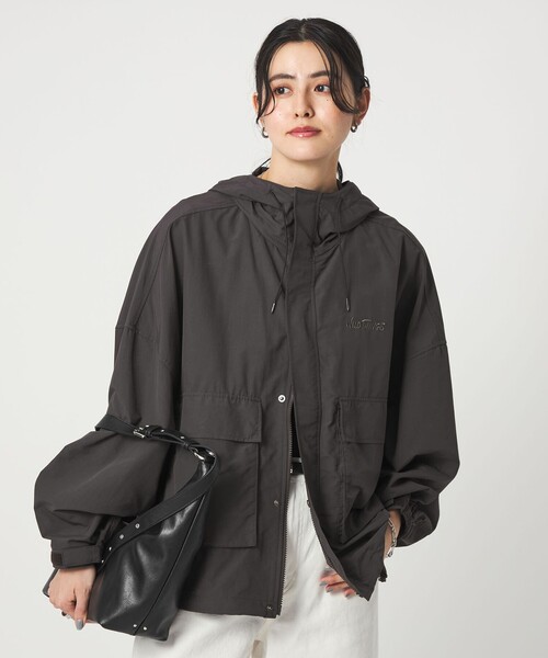 WILD THINGS（ワイルドシングス）の「【別注】＜WILD THINGS＞RURAL ジャケット（マウンテンパーカー・レディース・オフホワイト/ダークグレー・FREE）」の6枚目の写真