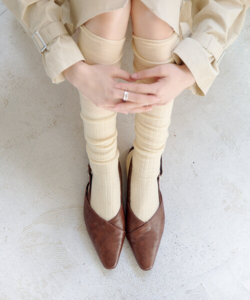 Kastane（カスタネ）の「クロストゥパンプス（パンプス・レディース・ブラック/ブラウン・36/37/38）」の9枚目の写真