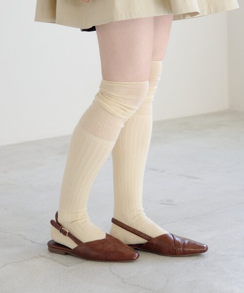 Kastane（カスタネ）の「クロストゥパンプス（パンプス・レディース・ブラック/ブラウン・36/37/38）」の11枚目の写真