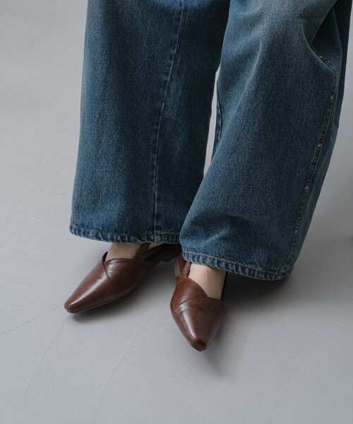 Kastane（カスタネ）の「クロストゥパンプス（パンプス・レディース・ブラック/ブラウン・36/37/38）」の14枚目の写真