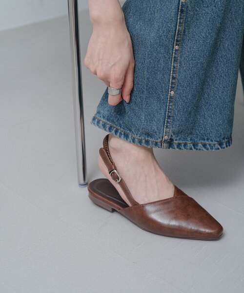 Kastane（カスタネ）の「クロストゥパンプス（パンプス・レディース・ブラック/ブラウン・36/37/38）」の15枚目の写真