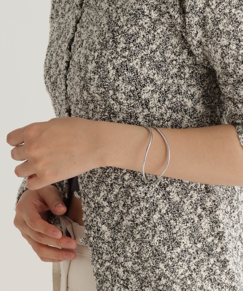 studio CLIP（スタディオクリップ）の「【daily CLIP】ステンレスニュアンスダブルバングル（バングル/リストバンド・レディース・その他2/その他1・FREE）」の4枚目の写真