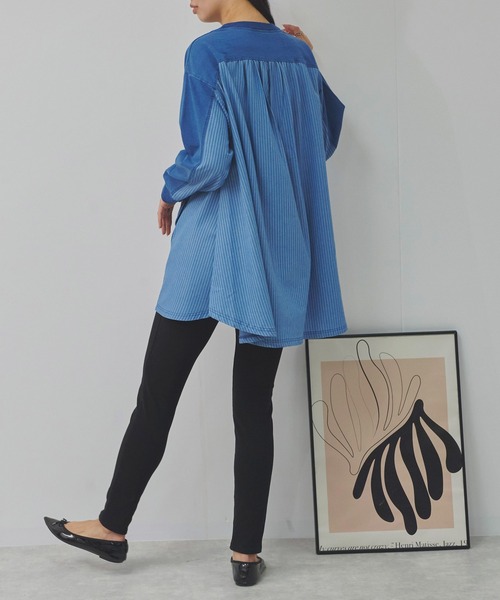 Fizz(フィズ)の「インディゴ裏毛 ストライプ切替えチュニック(チュニック・レディース・ブルー/ネイビー・M)」の5枚目の写真