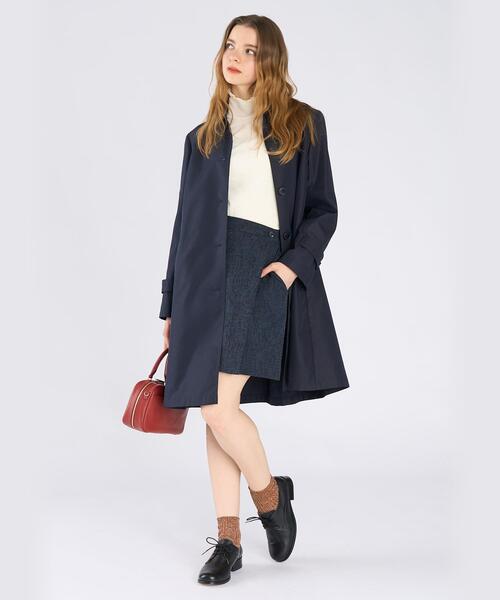 To b. by agnes b.（トゥービーバイアニエスベー）の「ツイル Aライン コート ”Pimilico”（ステンカラーコート・レディース・ネイビー・38/40/36）」の5枚目の写真