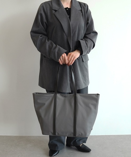 MACKINTOSH PHILOSOPHY（ﾏｯｷﾝﾄｯｼｭ ﾌｨﾛｿﾌｨｰ）の「トートバッグ マッキントッシュ6W06 16L 背面ポケット 19136（トートバッグ・メンズ・グレー/ブラック・FREE）」の3枚目の写真