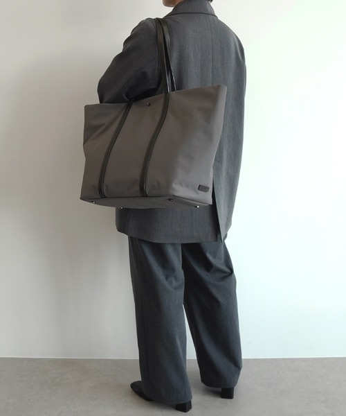 MACKINTOSH PHILOSOPHY（ﾏｯｷﾝﾄｯｼｭ ﾌｨﾛｿﾌｨｰ）の「トートバッグ マッキントッシュ6W06 16L 背面ポケット 19136（トートバッグ・メンズ・グレー/ブラック・FREE）」の5枚目の写真