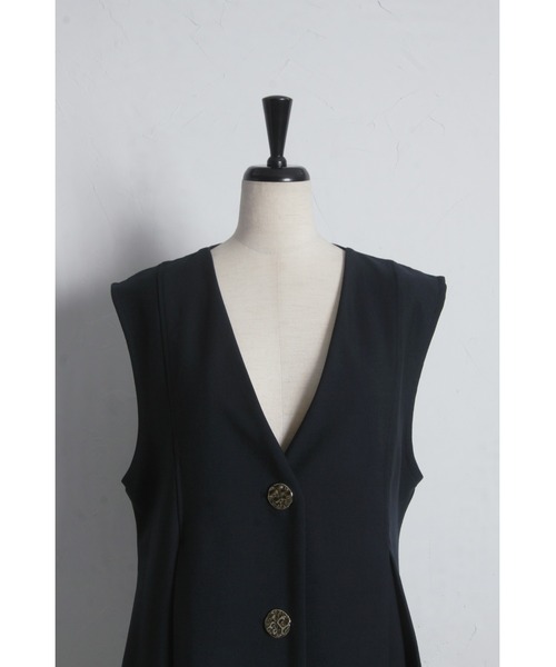 &. NOSTALGIA(アンドドットノスタルジア)の「ゴールドボタン美シルエットジレ(セットアップ)(ベスト・レディース・ネイビー/ブラック・M)」の17枚目の写真