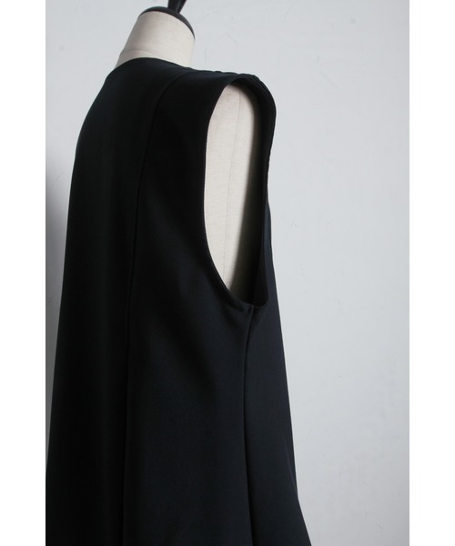 &. NOSTALGIA(アンドドットノスタルジア)の「ゴールドボタン美シルエットジレ(セットアップ)(ベスト・レディース・ネイビー/ブラック・M)」の21枚目の写真