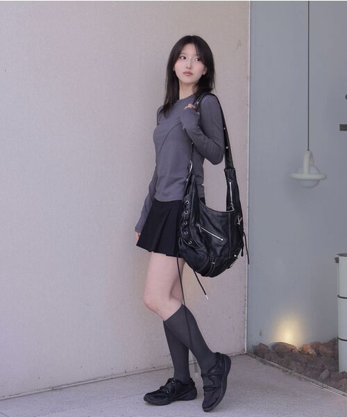 NICK&NICOLE(ニックアンドニコール)の「DIAGONAL LONG SLEEVE TOP_CHARCOAL(Tシャツ/カットソー・レディース・その他・MEDIUM/LARGE)」の6枚目の写真