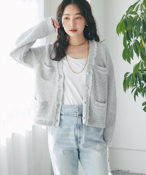 La boutique BonBon(ラブティックボンボン)の「【今すぐお届け!・デコルテ美人見え】UネックコンパクトTシャツ(Tシャツ/カットソー・レディース・オフホワイト/ピンク/ライトグレー/ネイビー・FREE)」の22枚目の写真
