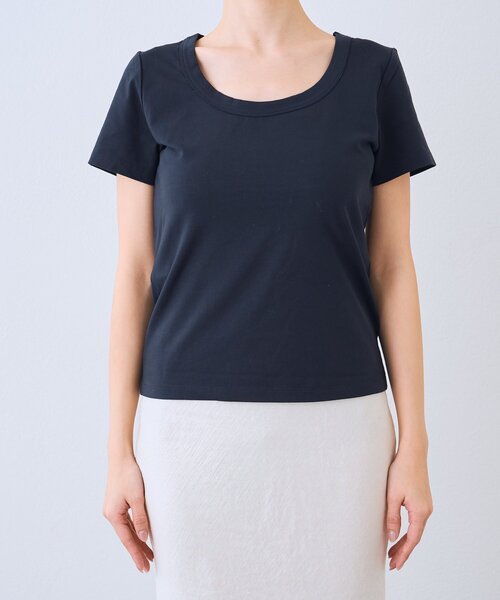 La boutique BonBon（ラブティックボンボン）の「【デコルテ美人見え】UネックコンパクトTシャツ（Tシャツ/カットソー・レディース・オフホワイト/ピンク/ライトグレー/ネイビー・FREE）」の13枚目の写真