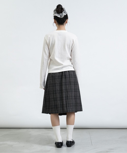 FCMM(エフシーエムエム)の「【日本限定】THERMAL HENLEY NECK TOPS / サーマルヘンリーネックトップス(Tシャツ/カットソー・レディース・ネイビー/グレー/アイボリー・MEDIUM/SMALL)」の8枚目の写真