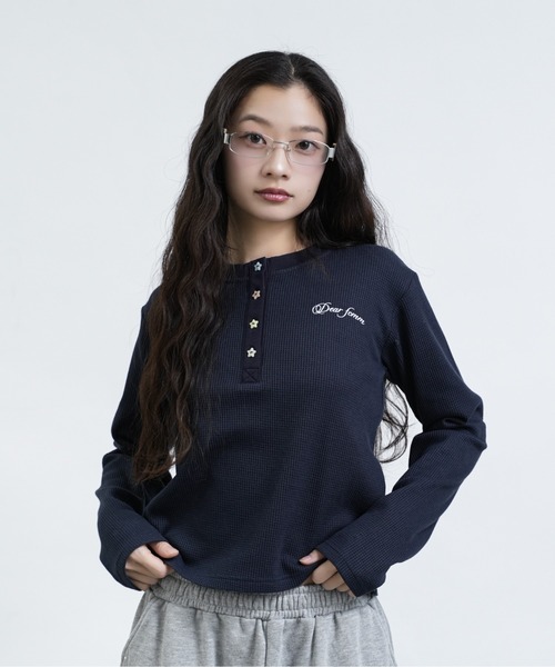 FCMM(エフシーエムエム)の「【日本限定】THERMAL HENLEY NECK TOPS / サーマルヘンリーネックトップス(Tシャツ/カットソー・レディース・ネイビー/グレー/アイボリー・MEDIUM/SMALL)」の18枚目の写真