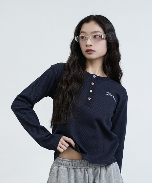 FCMM(エフシーエムエム)の「【日本限定】THERMAL HENLEY NECK TOPS / サーマルヘンリーネックトップス(Tシャツ/カットソー・レディース・ネイビー/グレー/アイボリー・MEDIUM/SMALL)」の19枚目の写真