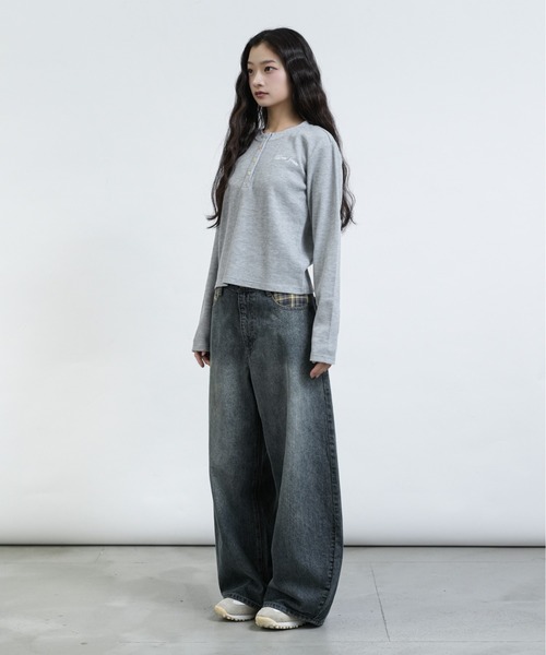 FCMM(エフシーエムエム)の「【日本限定】THERMAL HENLEY NECK TOPS / サーマルヘンリーネックトップス(Tシャツ/カットソー・レディース・ネイビー/グレー/アイボリー・MEDIUM/SMALL)」の15枚目の写真